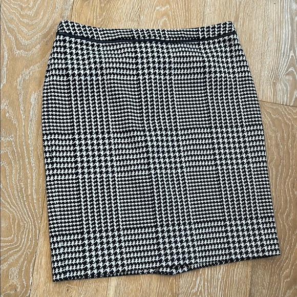 Talbots Dresses & Skirts - Talbots Houndstooth Skirt